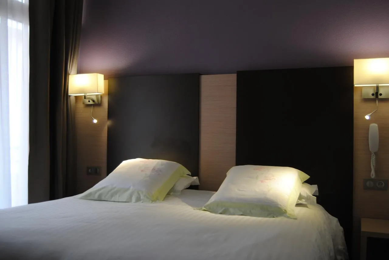 Hotel Roc De Massabielle Lourdes 3*,